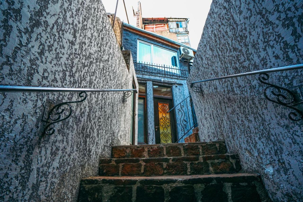 Second House Rustaveli Apartment Tbilisi Ngoại thất bức ảnh