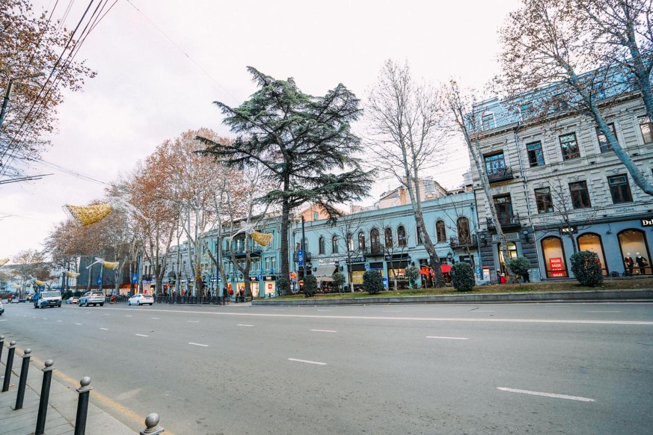 Second House Rustaveli Apartment Tbilisi Ngoại thất bức ảnh