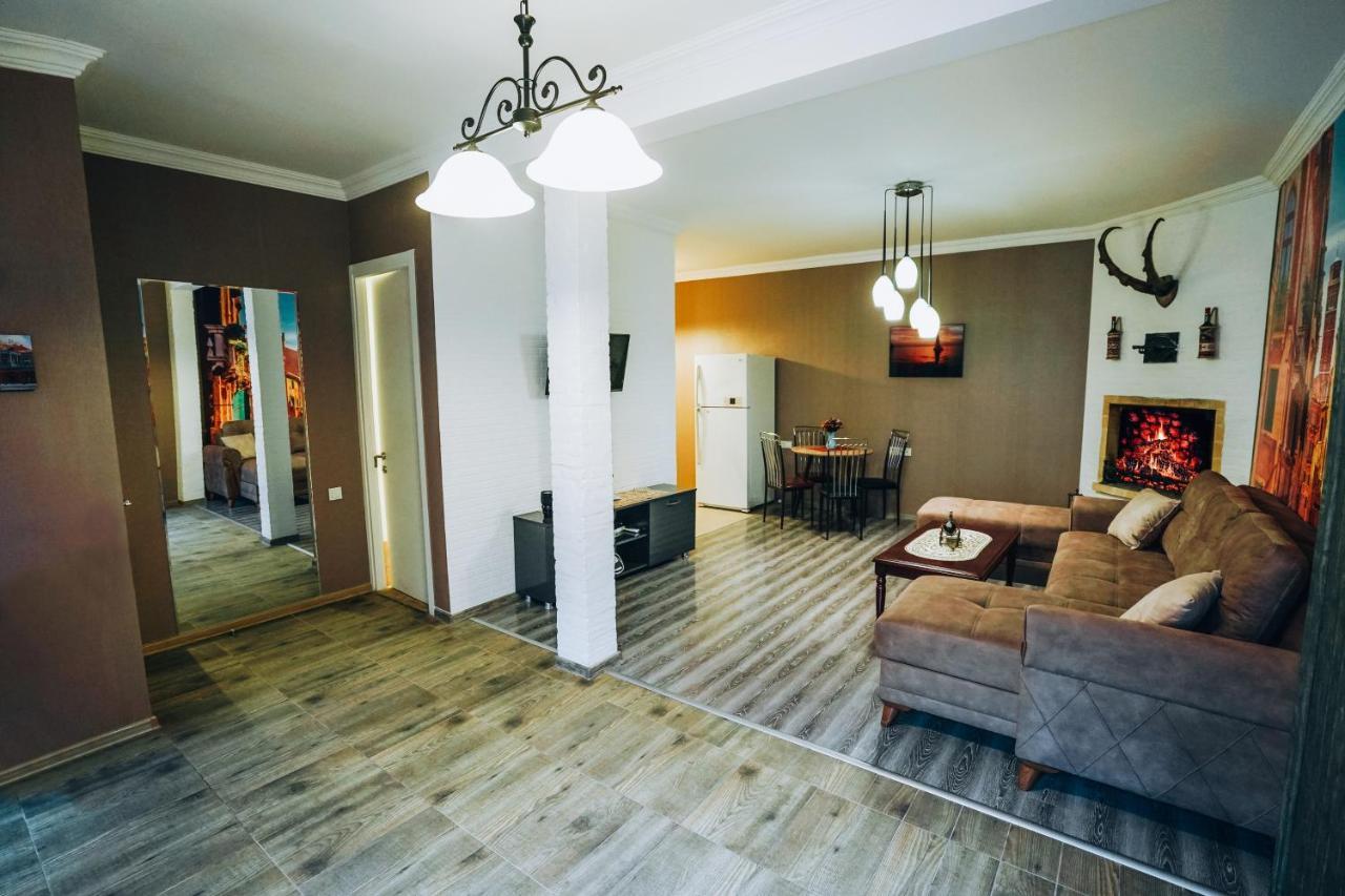 Second House Rustaveli Apartment Tbilisi Ngoại thất bức ảnh