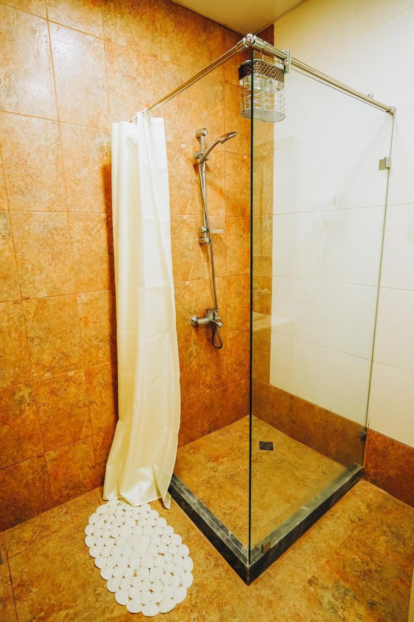 Second House Rustaveli Apartment Tbilisi Ngoại thất bức ảnh