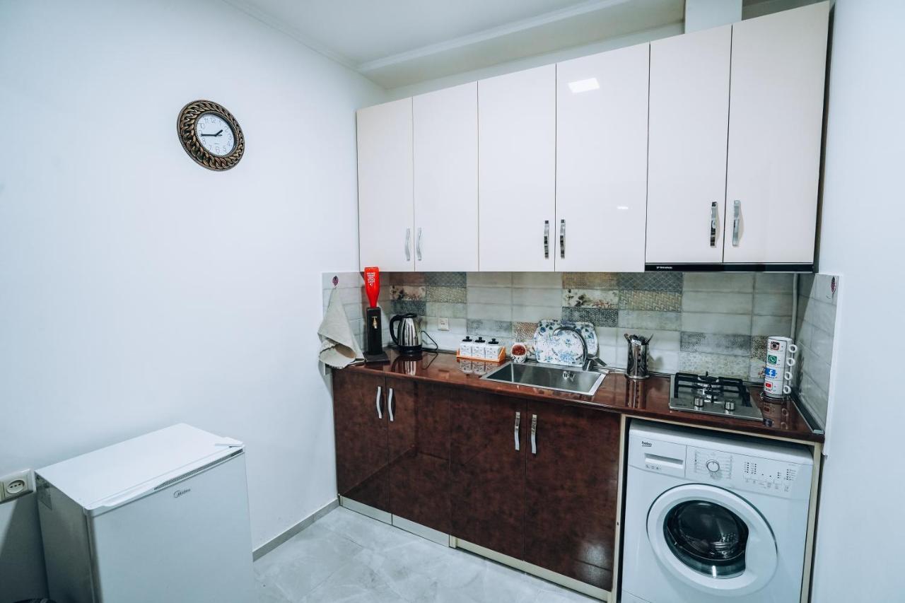 Second House Rustaveli Apartment Tbilisi Ngoại thất bức ảnh