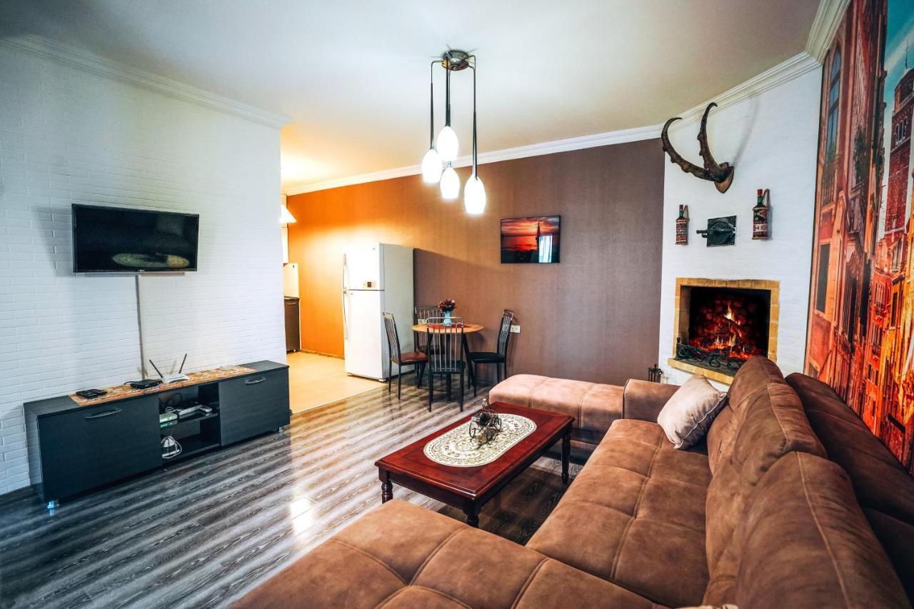Second House Rustaveli Apartment Tbilisi Ngoại thất bức ảnh